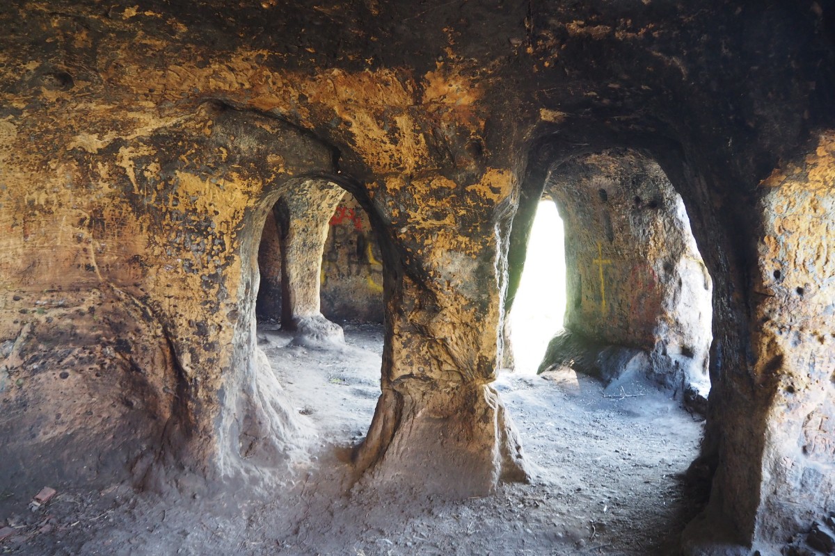 Caverna na Inglaterra é identificada como casa de rei do século 9 (Foto: Divulgação: Edmund Simons/Wessex Archaeology)