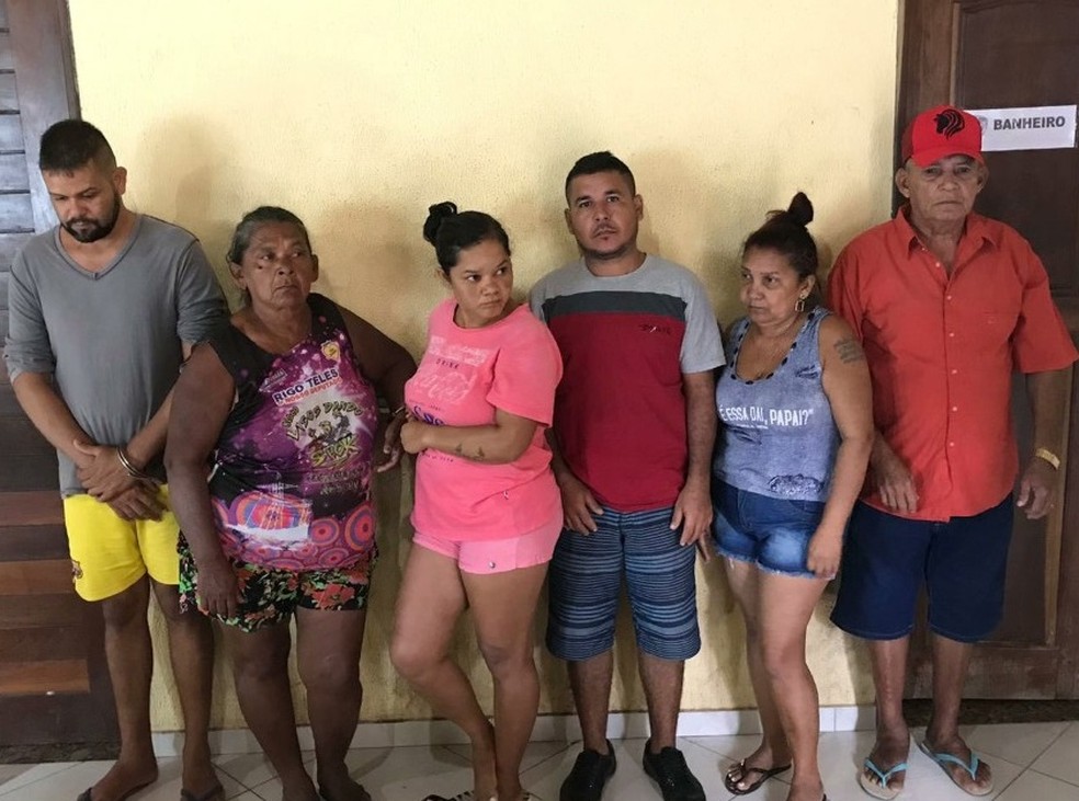 Seis pessoas foram presas durante a operaÃ§Ã£o 'Gurupi' ocorrida em Carutapera â€” Foto: ReproduÃ§Ã£o/TV Mirante
