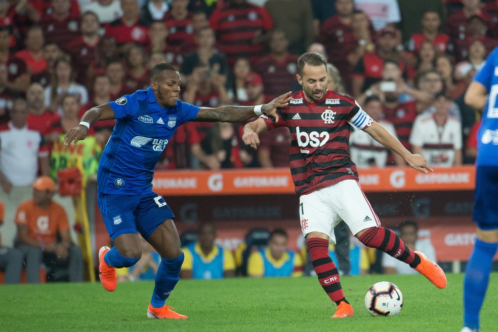 Everton Ribeiro durante a partida do Flamengo contra o Emelec â€” Foto: Alexandre Vidal/Flamengo