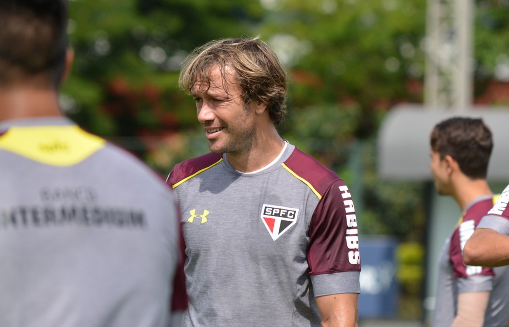 São Paulo acelera busca por reforços
