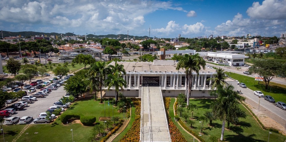 Governo do RN regulamenta expediente diferenciado em dia de jogo do Brasil na Copa do Mundo — Foto: Sandro Menezes