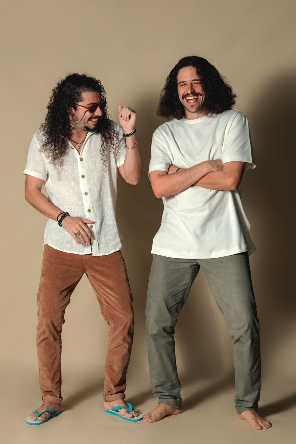 Paraibanos, Juzé e Lukete interpretam Totonho e Palmito em 'Mar do Sertão' — Foto: Globo/Eduardo Brito