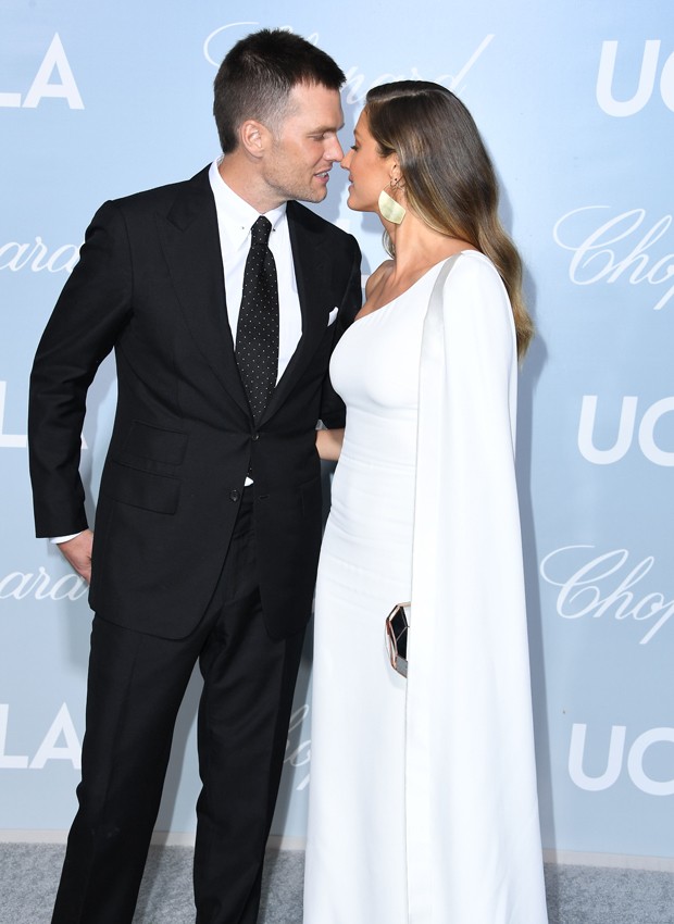 LOS ANGELES, CALIFORNIA - FEBRUARY 21: (L-R) Tom Brady and Gisele BÃ¼ndchen attends the 2019 Hollywood For Science Gala at Private Residence on February 21, 2019 in Los Angeles, California. (Photo by Steve Granitz/WireImage) (Foto: WireImage)