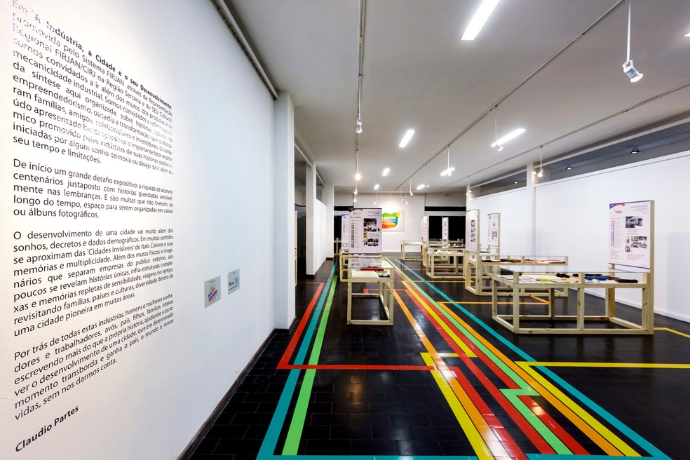 Exposição Aberta Ao Público Por Determinado Tempo - FDPLEARN