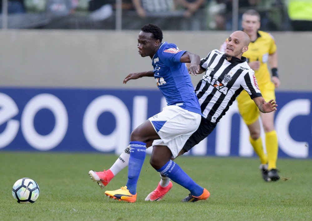 Cruzeiro rescinde contrato com zagueiro Caicedo