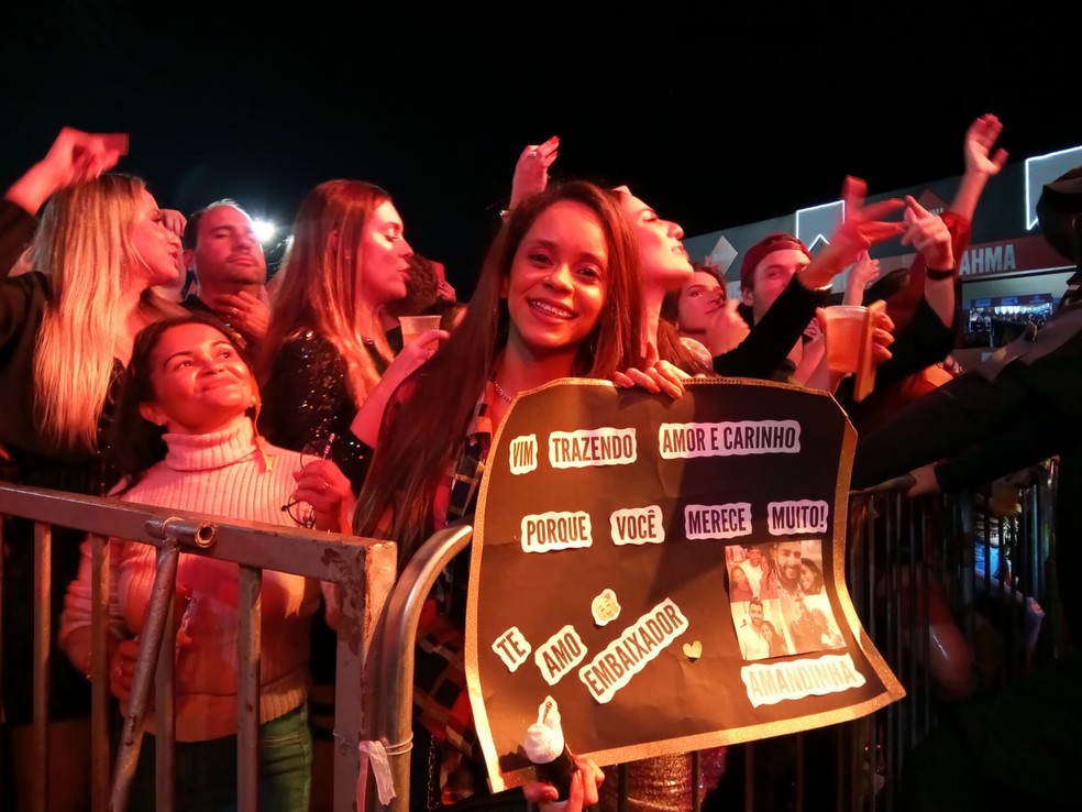Fã no show de Gusttavo Lima no São João 2022 de Campina Grande — Foto: Iara Alves / g1 