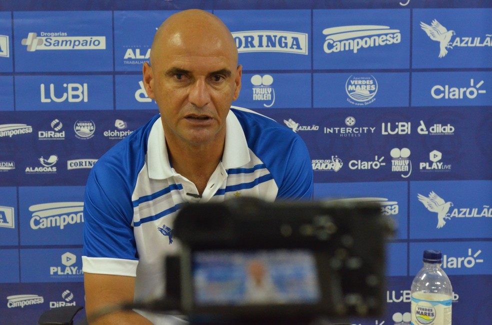Adriano Rodrigues falou sobre as baixas no time — Foto: Augusto Oliveira/Ascom CSA