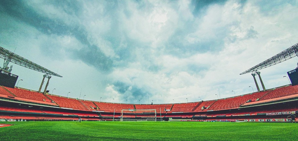 O São Paulo esperava R$ 78 milhões de renda nos jogos no Morumbi em 2020, mas passou longe disso — Foto: Coritiba 