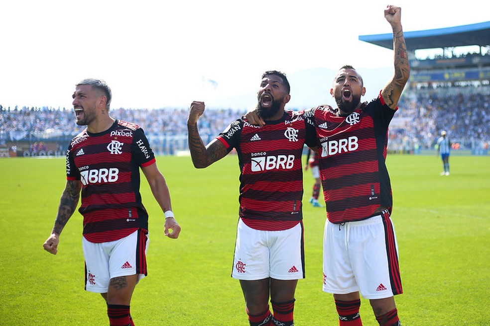 Arrascaeta, Rodinei e Vidal, em Avaí x Flamengo, pelo Brasileiro — Foto: Divulgação: Gilvan de Souza/Flamengo