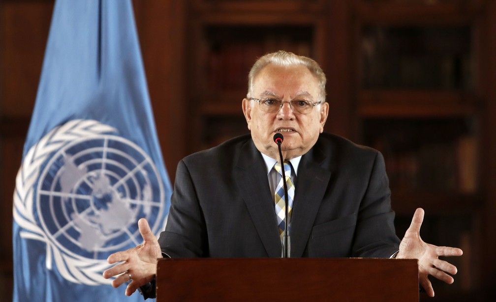 Eduardo Stein, representante da ONU para refugiados e imigrantes venezuelanos — Foto: Daniel Muñoz/AFP/Arquivo