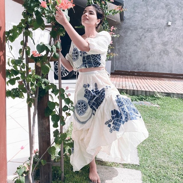 Vanessa Giácomo cuida da jardinagem do lar (Foto: Reprodução/Instagram)