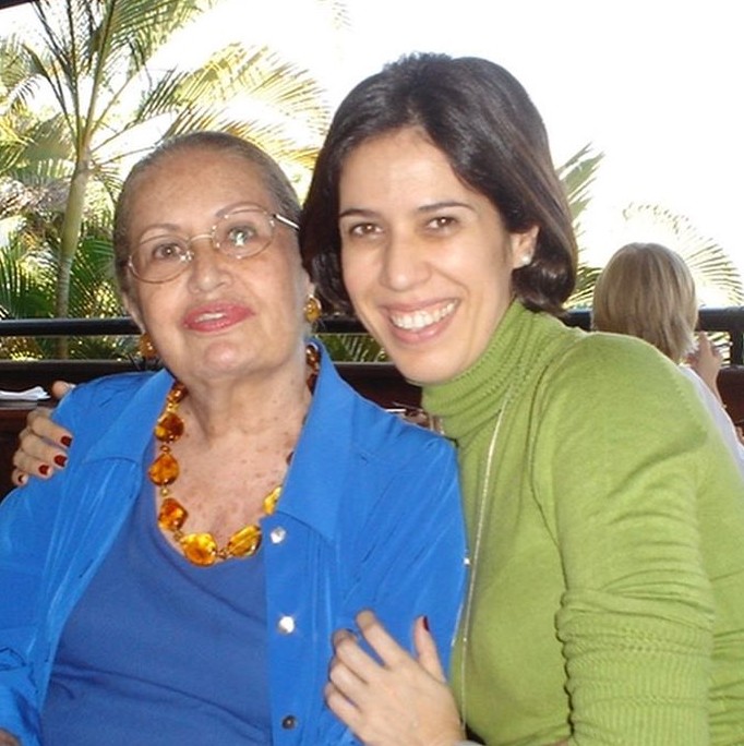 Maria Clara Gueiros com a mãe (Foto: Reprodução/Instagram)