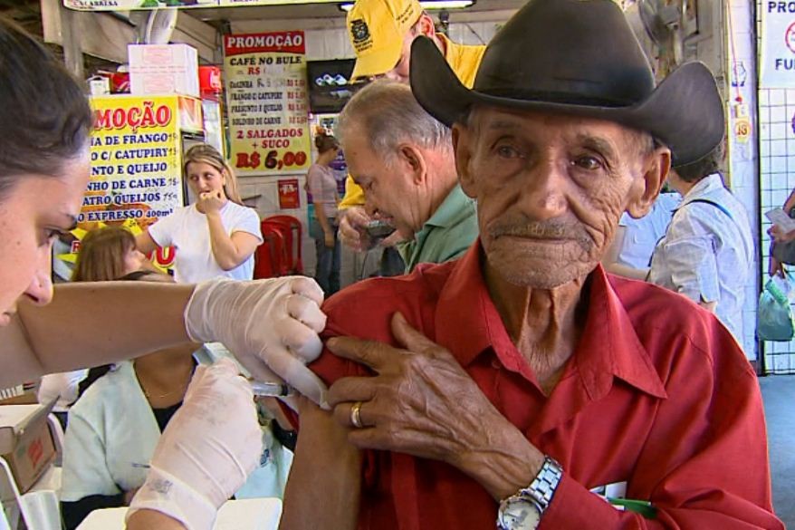 São Carlos inicia campanha de vacinação contra a gripe