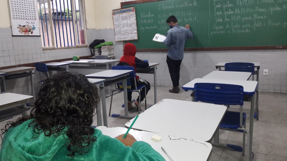 Escolas da rede pública atendem mais de 80% dos alunos do ensino  fundamental e médio, aponta IBGE | Educação | G1