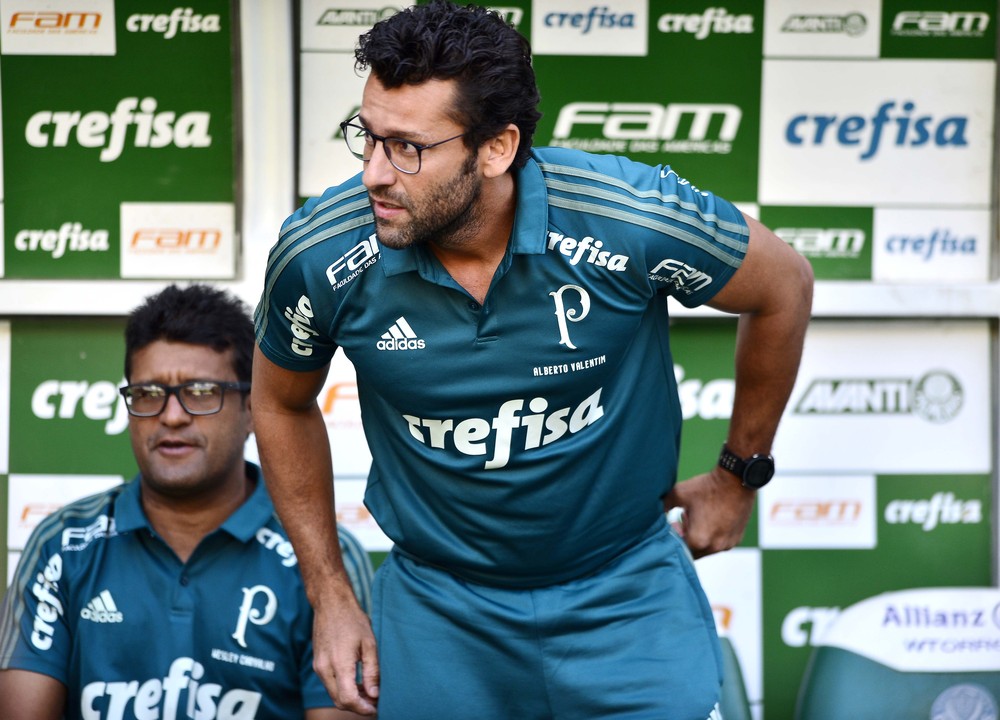  Alberto Valentim 