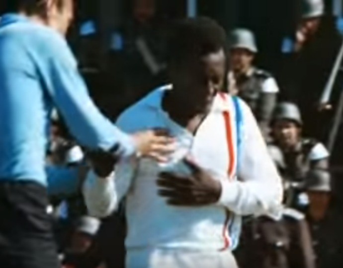 Pelé Fuga para a Vitória (Foto: Reprodução/YouTube)