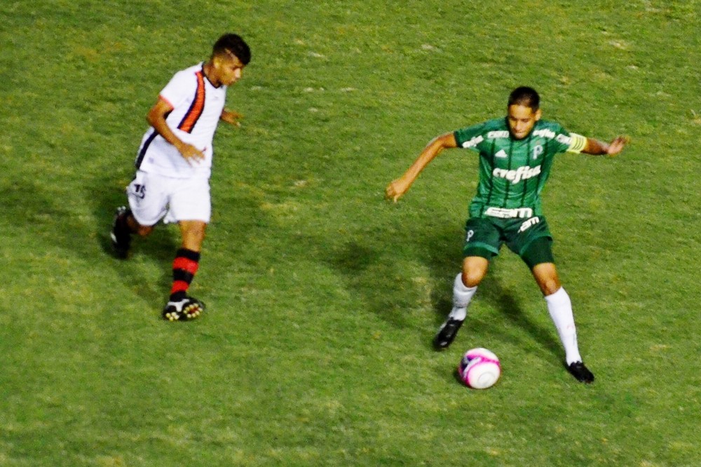 Taubaté e Palmeiras jogam por liderança do Grupo 27