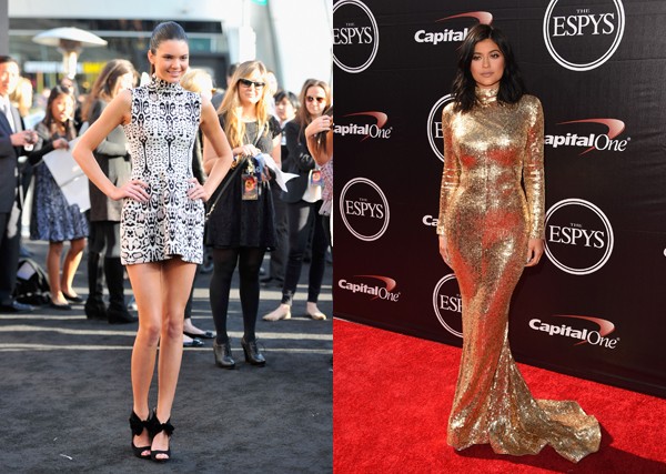 Kendall Jenner e Kylie Jenner em versões para o dia e para a noite (Foto: Getty Images)