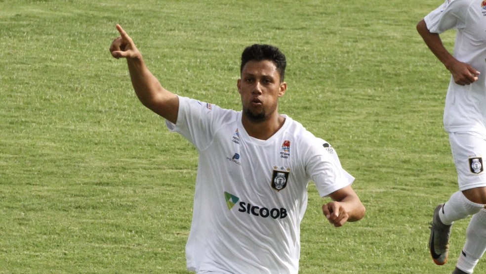 Gago marcou o gol da vitória do Ceilândia (Foto: Ceilandiaec.com.br)