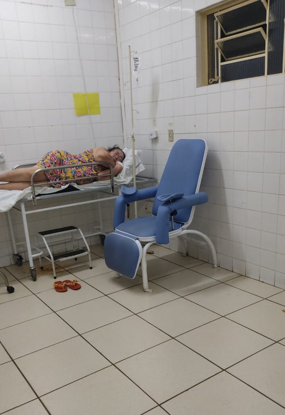 Sebastiana Brites está internada em UPA aguardando transferência para um hospital de Campo Grande — Foto: Walquiria Brites/Arquivo pessoal