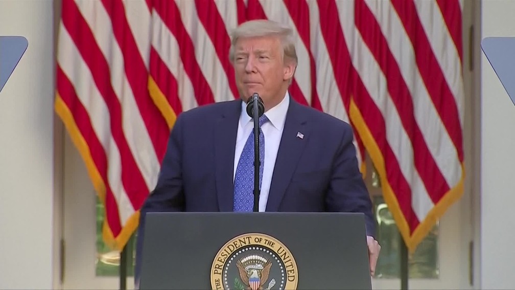 Presidente dos EUA, Donald Trump, discursa na Casa Branca em meio a protestos nesta segunda (1º) — Foto: Reprodução/GloboNews