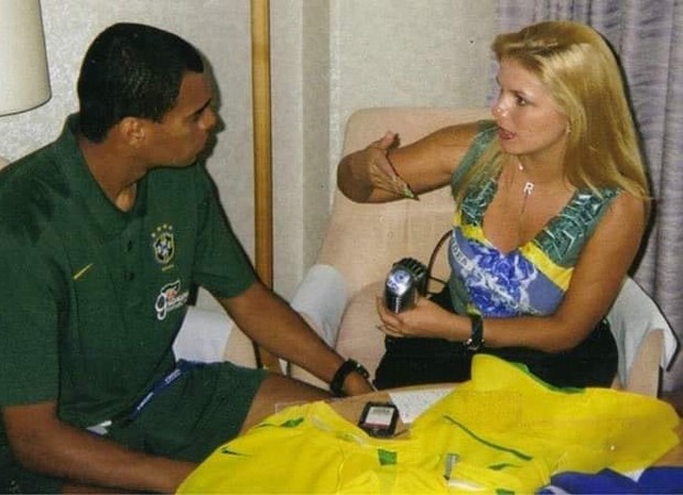 Denilson e Vivi na Copa de 2002 no Japão (Foto: Reprodução/ Instagram)