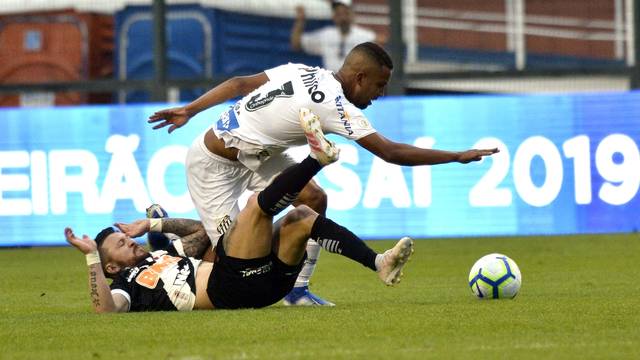 Jorge foi um dos destaques do Santos na partida