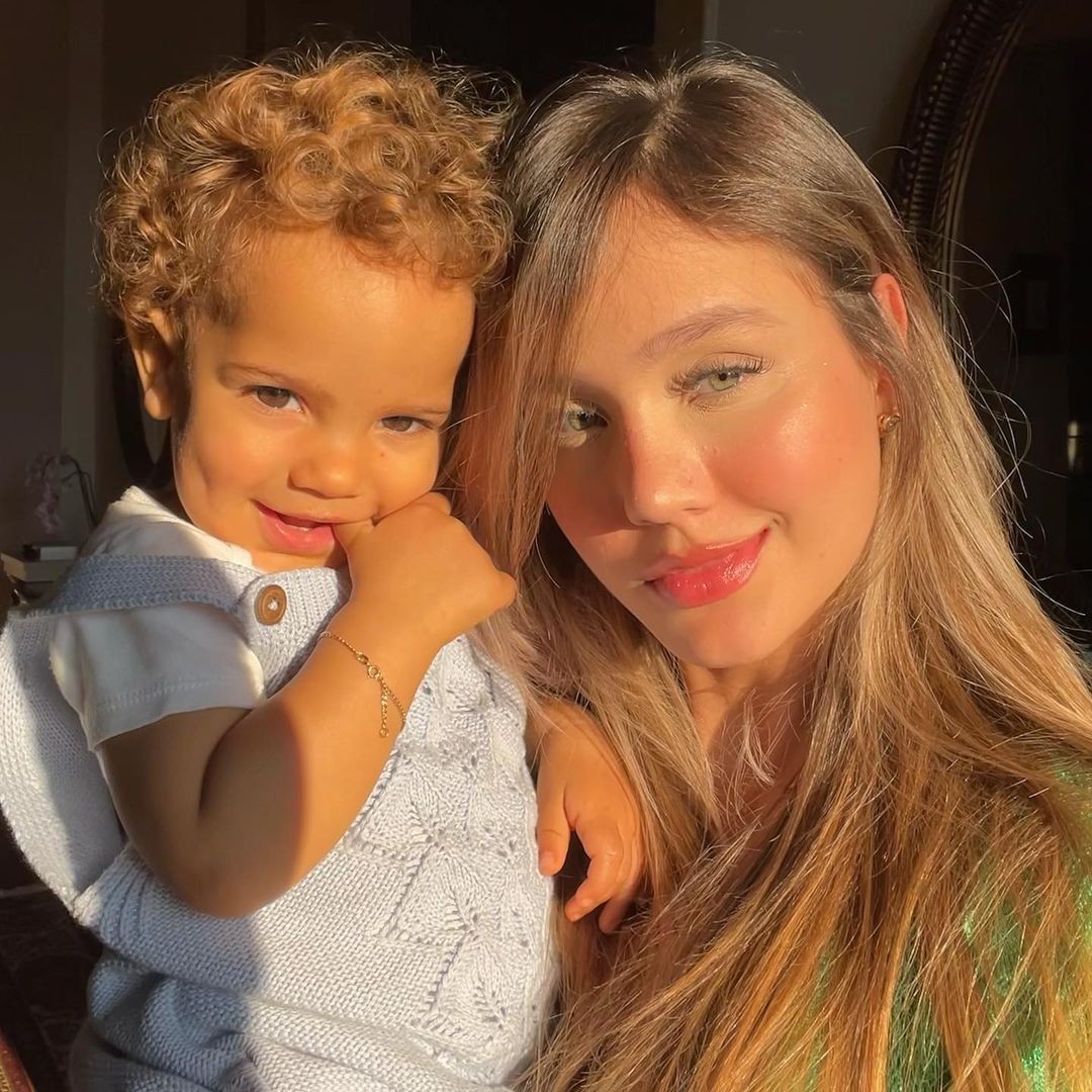 Biah Rodrigues e o filho, Theo (Foto: Reprodução / Instagram)