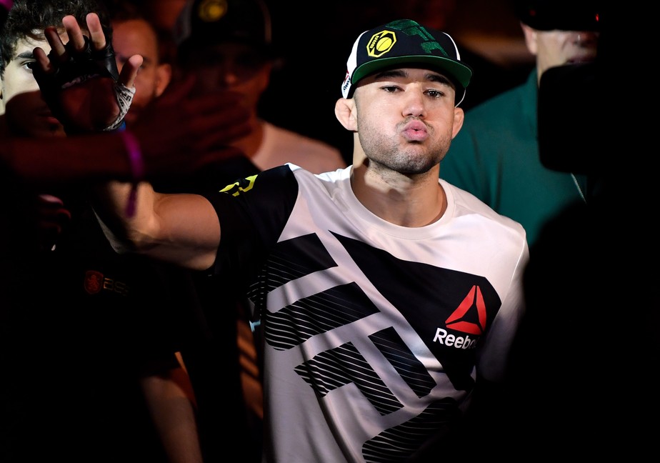 Marlon Moraes celebra luta contra José Aldo no UFC 245: 