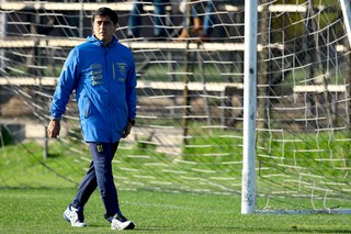 Técnico do Equador monitora Bolaños e aposta que será ídolo no Grêmio