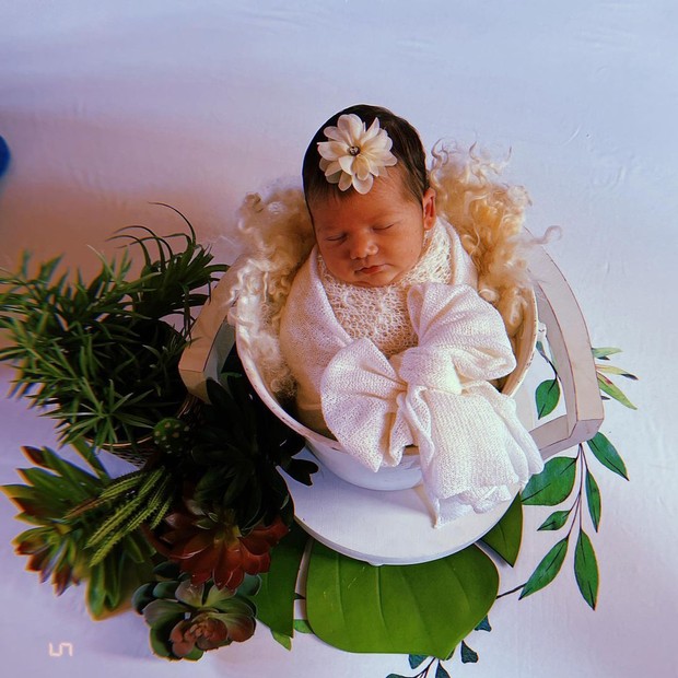 Maria Alice, filha de Virgínia Fonseca e Zé Felipe, faz ensaio newborn (Foto: Reprodução/Instagram)