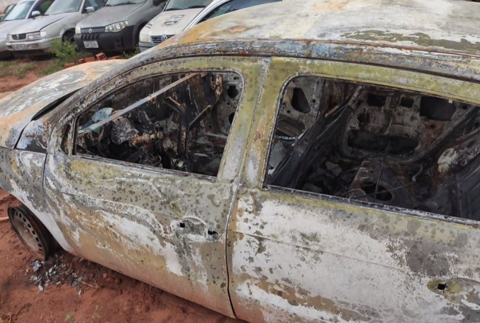 Motorista foi encontrado morto, em Loanda; carro foi encontrado incendiado — Foto: Divulgação/Polícia Civil