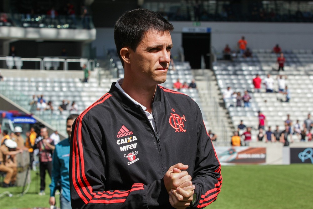 Oscilante apesar de recorde, Fla busca equilíbrio no returno