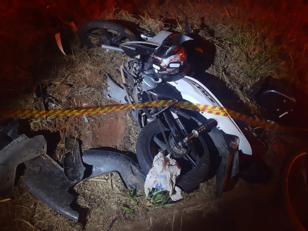 Acidente deixou ciclista e motociclista feridos, em Presidente Prudente  — Foto: Cedida