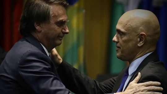 Encontro com Moraes faz Bolsonaro reformular agenda de estreia de campanha 
