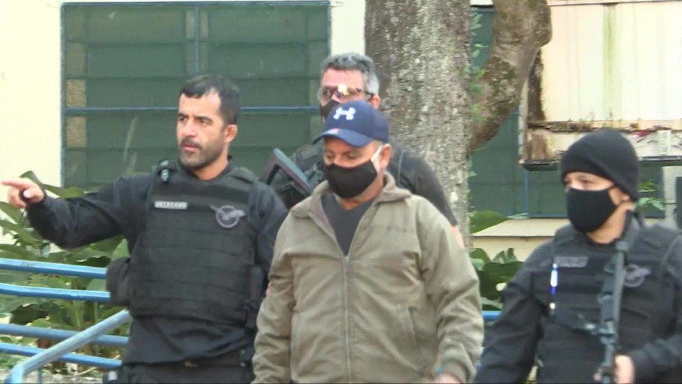 Fabrício Queiroz chega ao IML de São Paulo apos ser preso na manhã desta quinta-feira — Foto: TV Globo