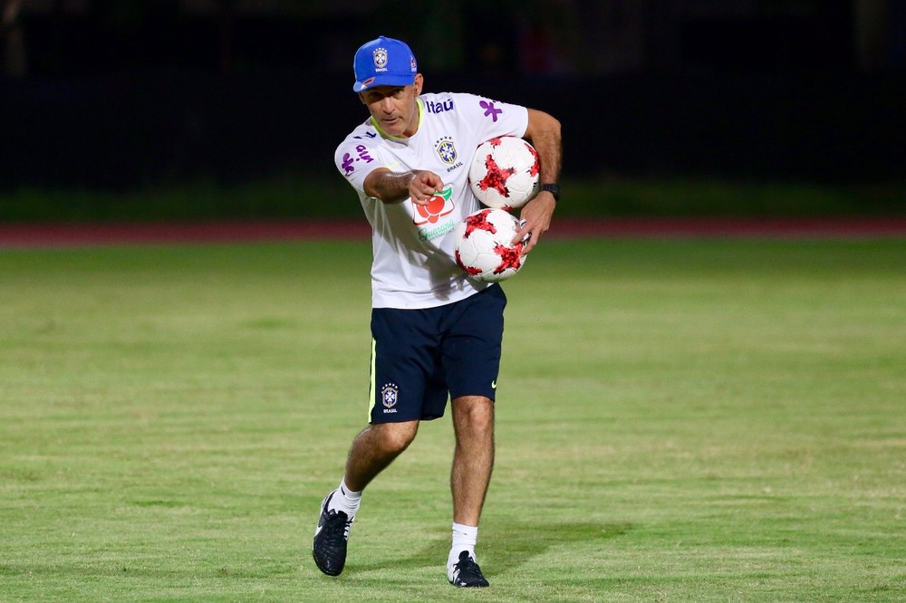 Seleção vai ao Flamengo e abre visitas para ter time forte no Sul-Americano sub-20