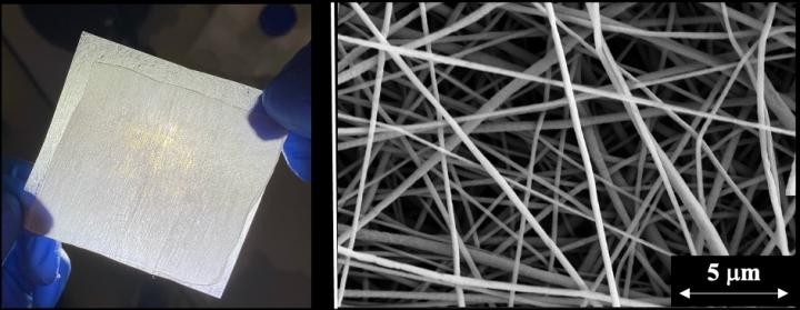 À esquerda, o filtro de nanofibra que captura 99,9% dos aerossóis de coronavírus e, à direita, uma imagem altamente ampliada das nanofibras de polímero. (Foto: Yun Shen)