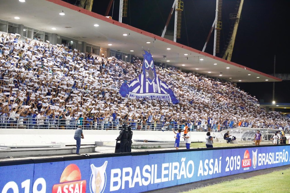Torcida do CSA no Rei Pelé — Foto: Felipe Nayland/ Gazeta de Alagoas