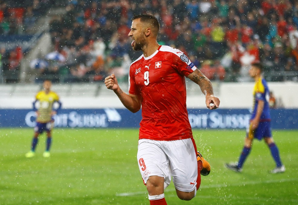 Haris Seferovic fez dois gols na vitória da Suíça sobre Andorra (Foto: Reuters)