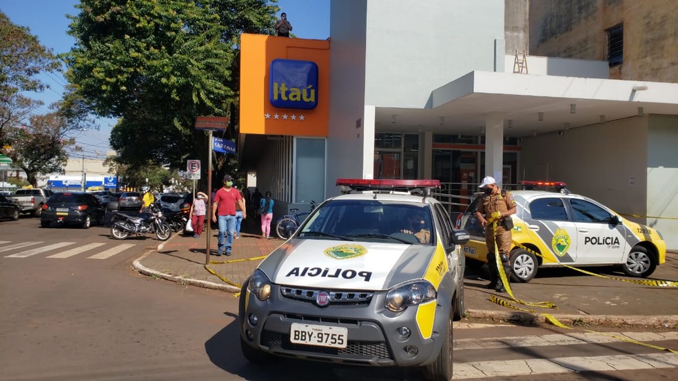 Homem E Preso Apos Invadir Banco E Render Segurancas Em Campo Mourao Norte E Noroeste G1