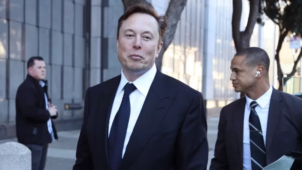 Elon Musk teve que comparecer à Justiça em São Francisco por causa de uma de suas postagens no Twitter.