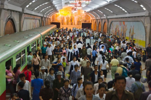 Metrô é reflexo do atraso de Pyongyang, capital e cidade mais 