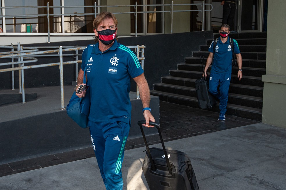 Delegação do Flamengo desembarca em São Paulo — Foto: Alexandre Vidal / Flamengo