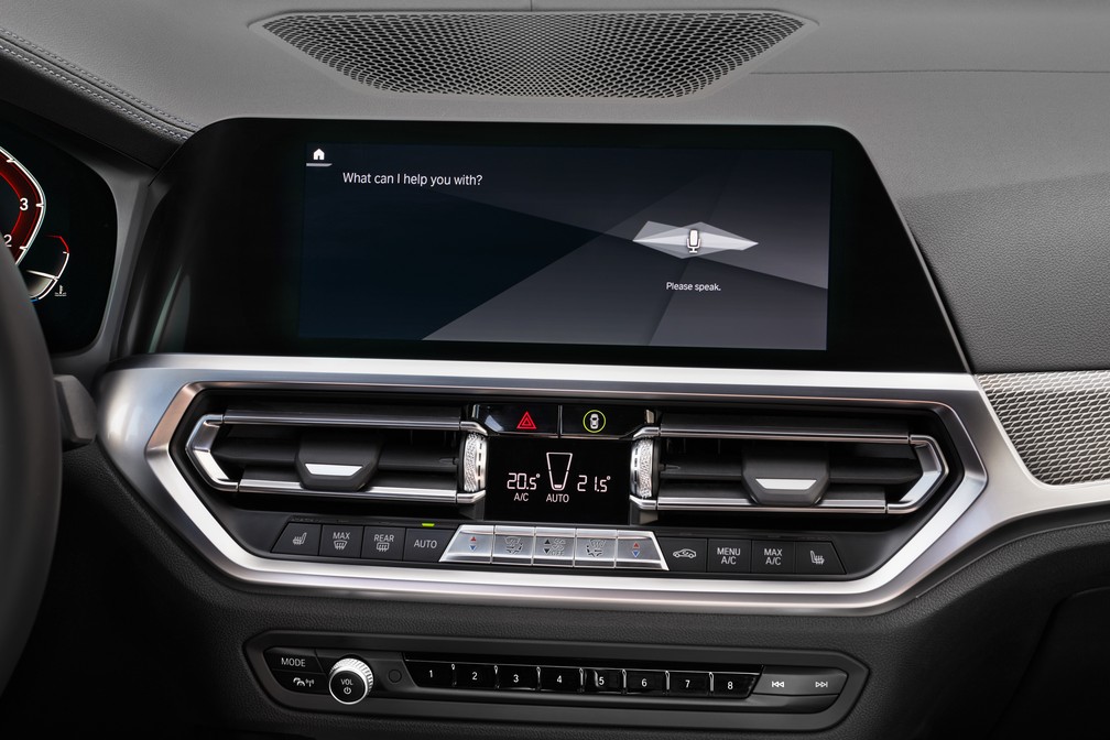 Central multimídia faz parte da interação da inteligência artificial do BMW Série 3 — Foto: Divulgação