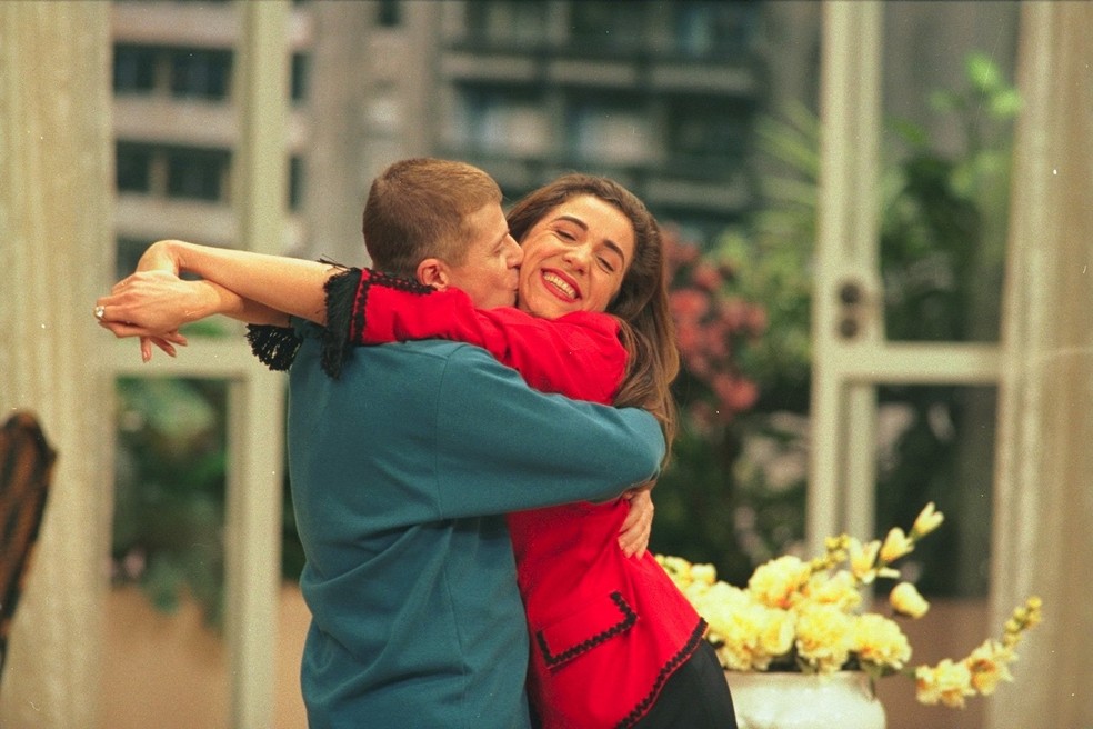 Marisa Orth e Miguel Falabella em "Sai de baixo" — Foto: divulgação/ tv globo