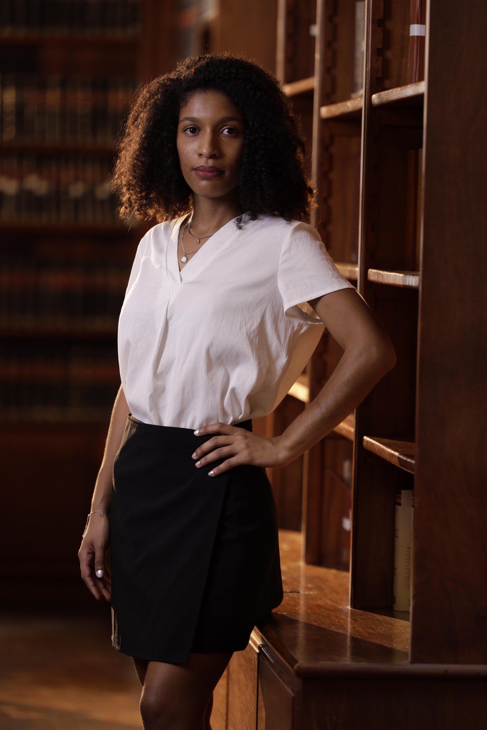 Gislaine já estudou na França e, agora, se prepara para o segundo intercâmbio, na Espanha — Foto: Arquivo pessoal / Uoon