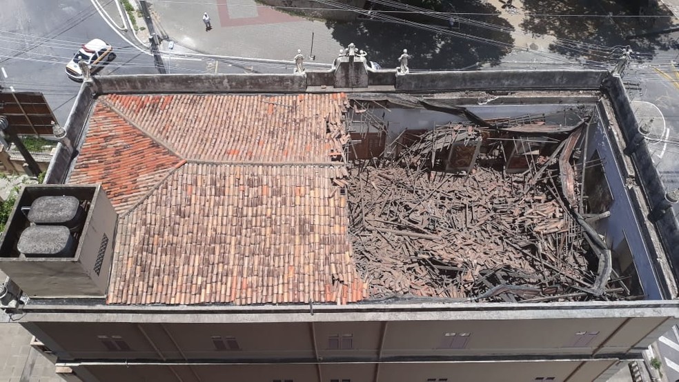 Parte do teto do museu Pierre Chalita desabou no centro de Maceió — Foto: José Carlos Vasconcelos/Arquivo Pessoal