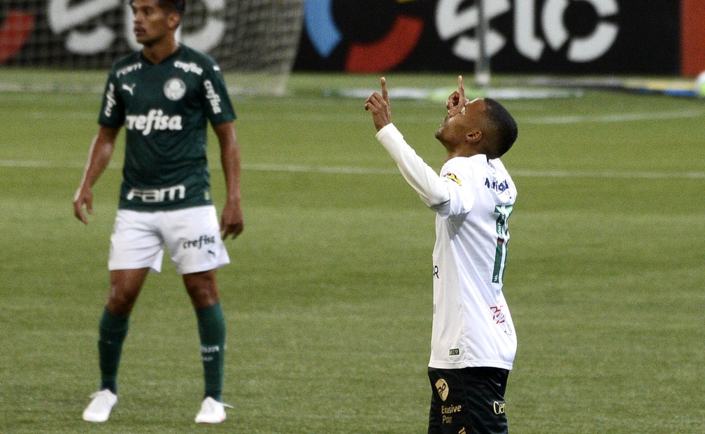 Palmeiras tem a concorrência de dois times por Ademir, mas espera sinal positivo do América-MG