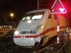 Choque entre trem e ônibus de turismo deixa 17 feridos na Suíça